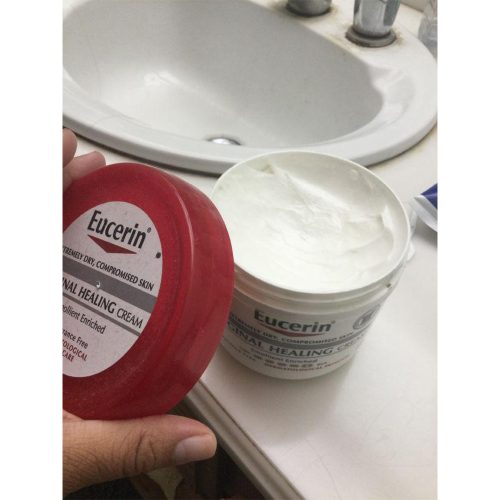 کرم بدن مرطوب کننده و تسکین دهنده اوسرین Eucerin Roughness Relief Cream 454g