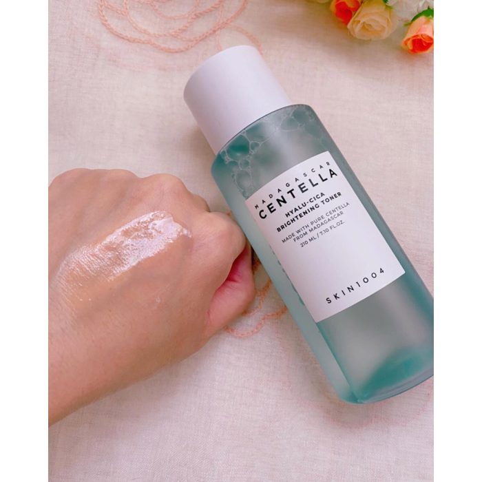 تونر روشن کننده ماداگاسکار سنتلا هیالو سیکا اسکین 1004 SKIN1004 Madagascar Centella Hyalu-Cica Brightening Toner 210ml