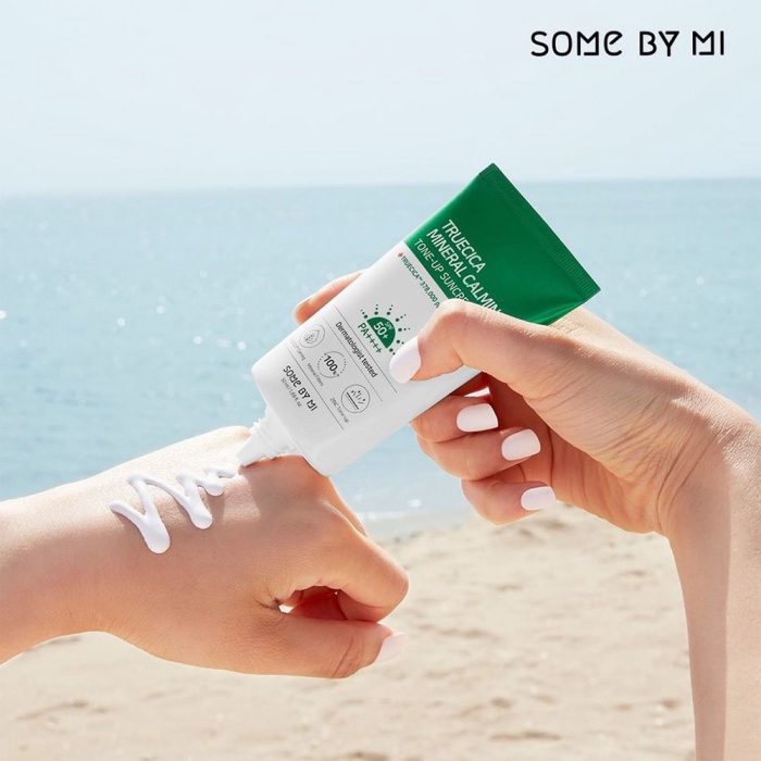 ضد آفتاب مینرال تروسیکا سام بای می Some By Mi Truecica Mineral Calming Tone-Up Suncream 50ml