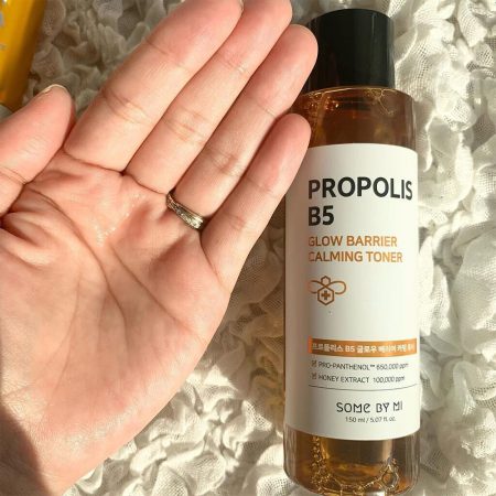 تونر ترمیم کننده و درخشان کننده پروپولیس سام بای می SOME BY MI Propolis B5 Glow Barrier Calming Toner