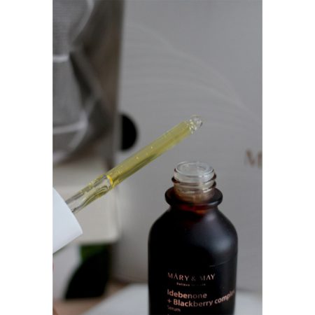 سرم روشن کننده و جوانساز ایدبنون و بلک بری مری اند می MARY & MAY Idebenone + Blackberry Complex Serum