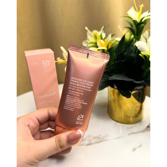 کرم ضد آفتاب تون آپ کلاژن مدی کیوب ضد چروک و روشن کننده پوست MEDICUBE Collagen Firming Sun Cream