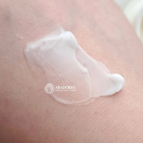 ژل کرم سنتلا و نیاسینامید 5 درصد هاروهارو واندر تسکین دهنده و روشن کننده پوست HARUHARU wonder Centella 5% Niacinamide Radiance Gel Cream