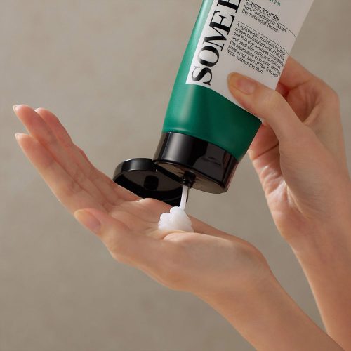 لوسیون بدن میراکل سام بای می ضدجوش، لایه بردار ملایم و تسکین دهنده پوست SOME BY MI AHA, BHA, PHA Miracle Calming Body Lotion