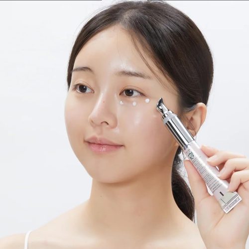 کرم دور چشم ترمیم کننده و ضد چروک ویبره دار سیکا کلاژن وی تی کازمتیک VT Cica Collagen Eye Cream