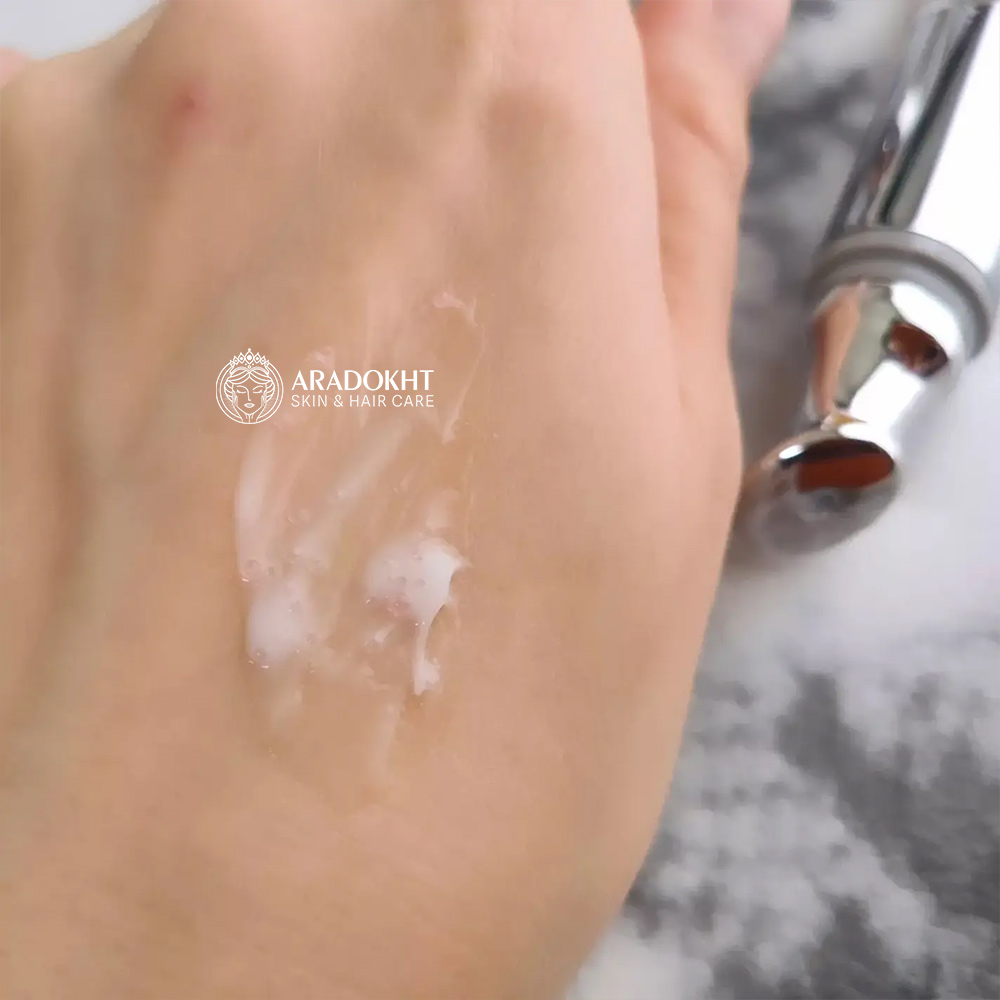 کرم دور چشم ترمیم کننده و ضد چروک ویبره دار سیکا کلاژن وی تی کازمتیک VT Cica Collagen Eye Cream