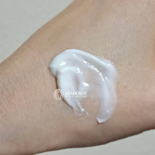 کرم ضد چروک و لیفتینگ وی تی کازمتیک VT Cosmetics Reedle Shot Lifting Cream